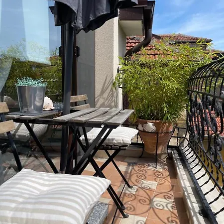 Luxury شقة بلوفديف